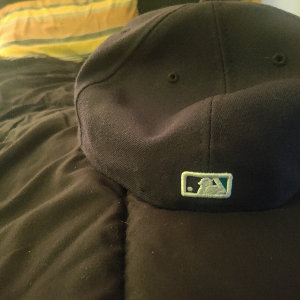 Seattle Mariners Hat - Picture 3 of 3